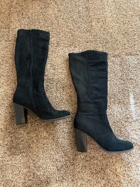 Black boots